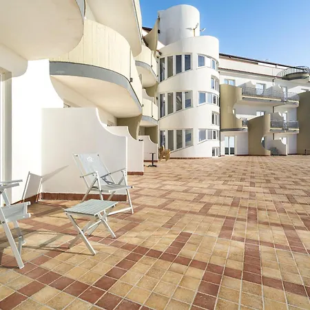 Carlton Riviera Hotel 4*