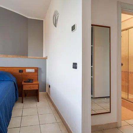 Carlton Riviera Hotel 4*