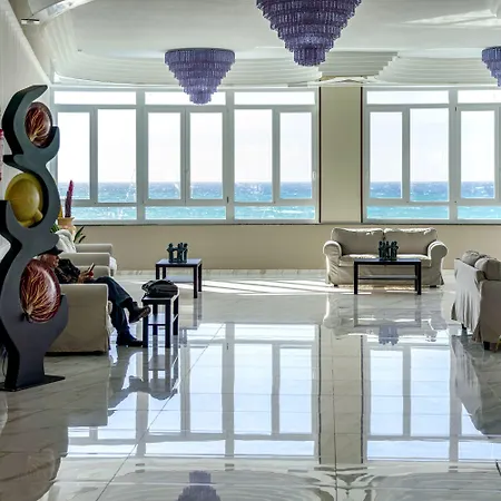 Szálloda Carlton Riviera 4*